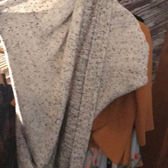 Moth m/l sweater vest with pockets  - Picture 7 of 10